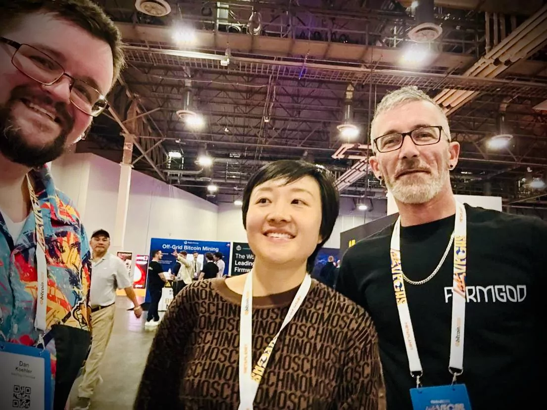 Meeting friends on the show floor